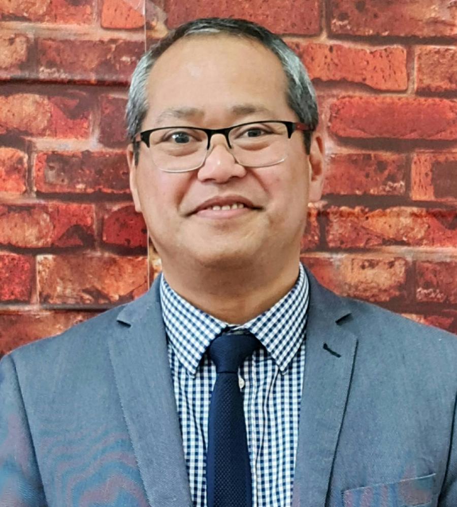 Image of Pastor Louie Galang